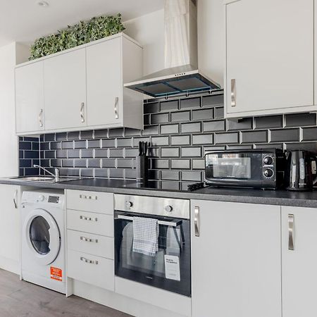 Vertigo Boutique Sleeps 4 London Kingston upon Thames  Bagian luar foto